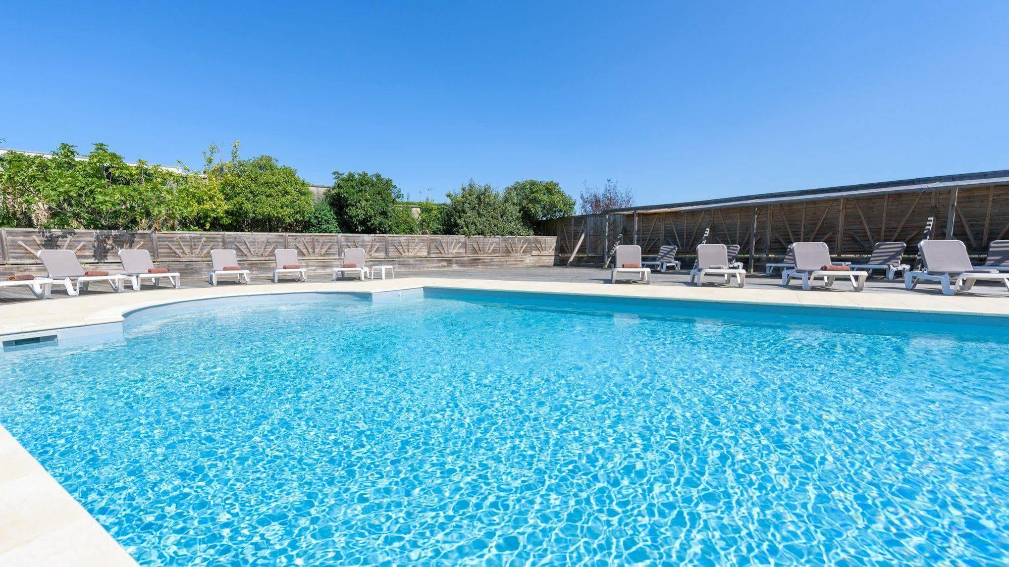 Cit'Hotel Le Relais Du Boisniard Chambretaud Exterior foto
